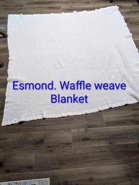 Vintage Esmond satin trim acrylic waffle weave thermal blanket 70 X 66” GUC.